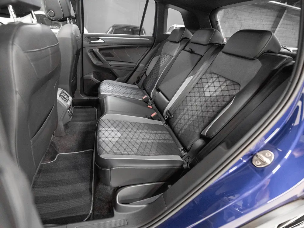 Volkswagen Tiguan 1.5 TSI R-Line Business+ Pano Keyless 360 uit 2021, foto 15