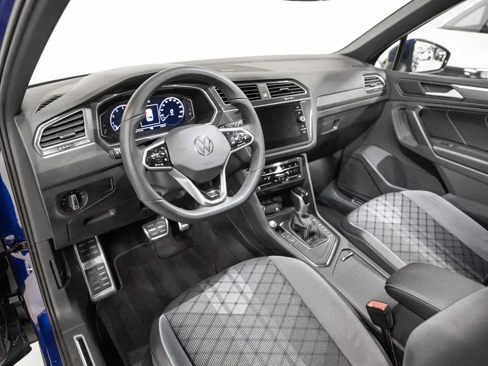 Volkswagen Tiguan 1.5 TSI R-Line Business+ Pano Keyless 360 uit 2021, foto 3