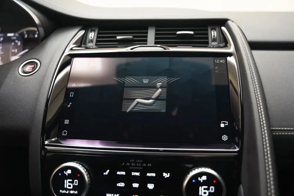 Jaguar E-Pace 1.5 P300e AWD R-Dynamic SE [ Panorama Stoelven uit 2023, foto 10