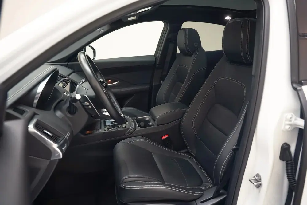 Jaguar E-Pace 1.5 P300e AWD R-Dynamic SE [ Panorama Stoelven uit 2023, foto 11
