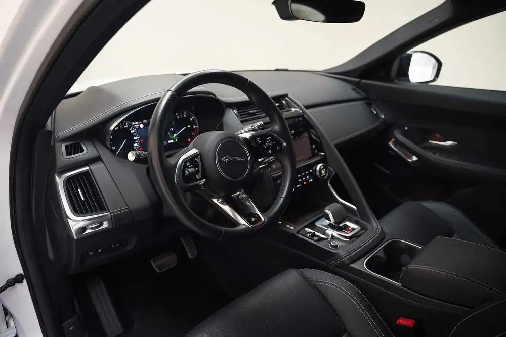 Jaguar E-Pace 1.5 P300e AWD R-Dynamic SE [ Panorama Stoelven uit 2023, foto 19