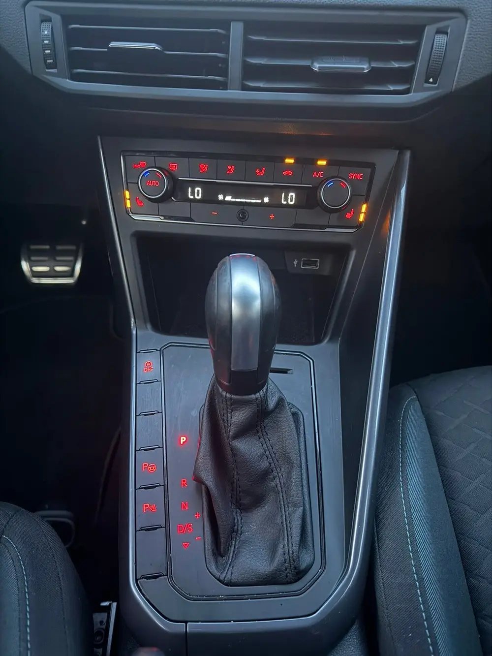 Volkswagen Polo 1.0 TSI | IQ | 2020 Grijs uit 2020, foto 9