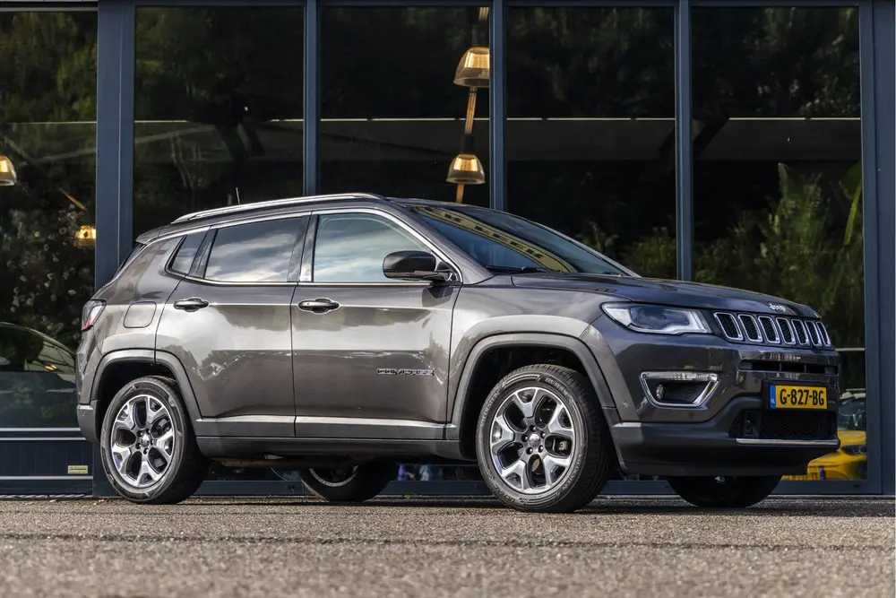 Jeep Compass 1.4 MultiAir Limited (bj 2019) uit 2019