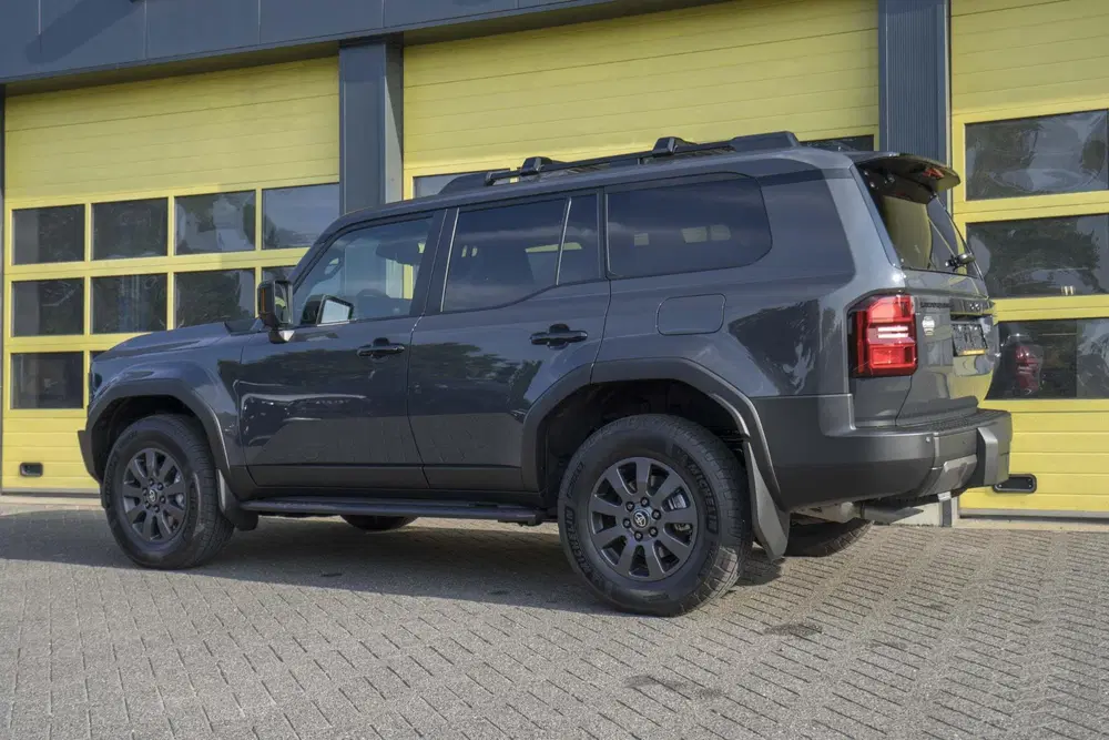 Toyota Land Cruiser Premium 2.4 Hybrid I-Force Max UNIEK uit 2025, foto 11
