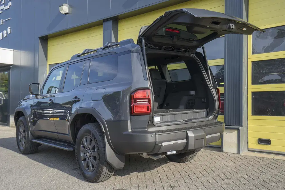 Toyota Land Cruiser Premium 2.4 Hybrid I-Force Max UNIEK uit 2025, foto 8