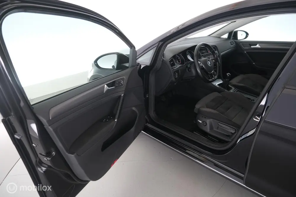 Volkswagen Golf 1.0 TSI Comfortline Business trekhaak|stoelv uit 2020, foto 8