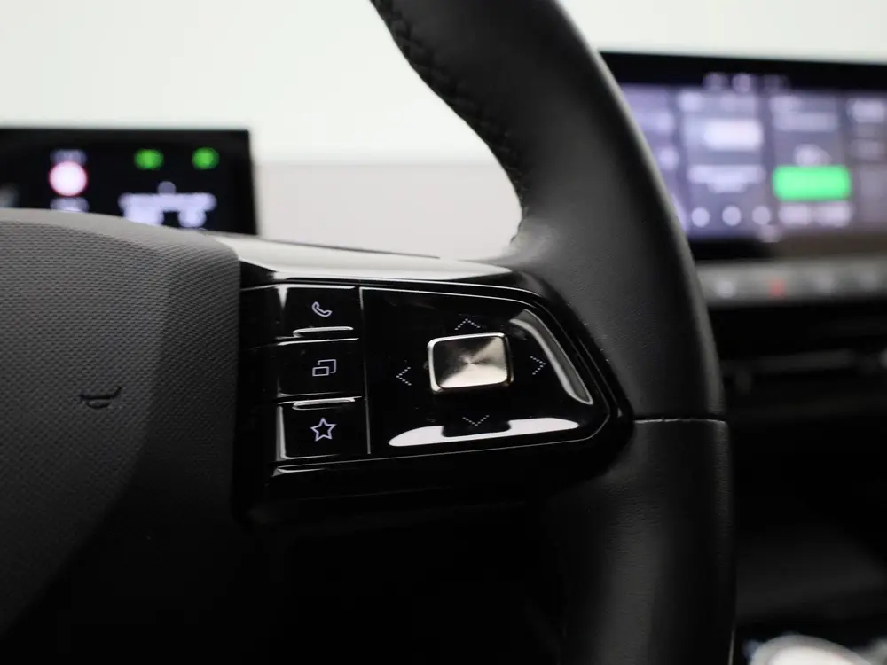 MG MG4 Long Range 64kWh Luxury uit 2023, foto 12