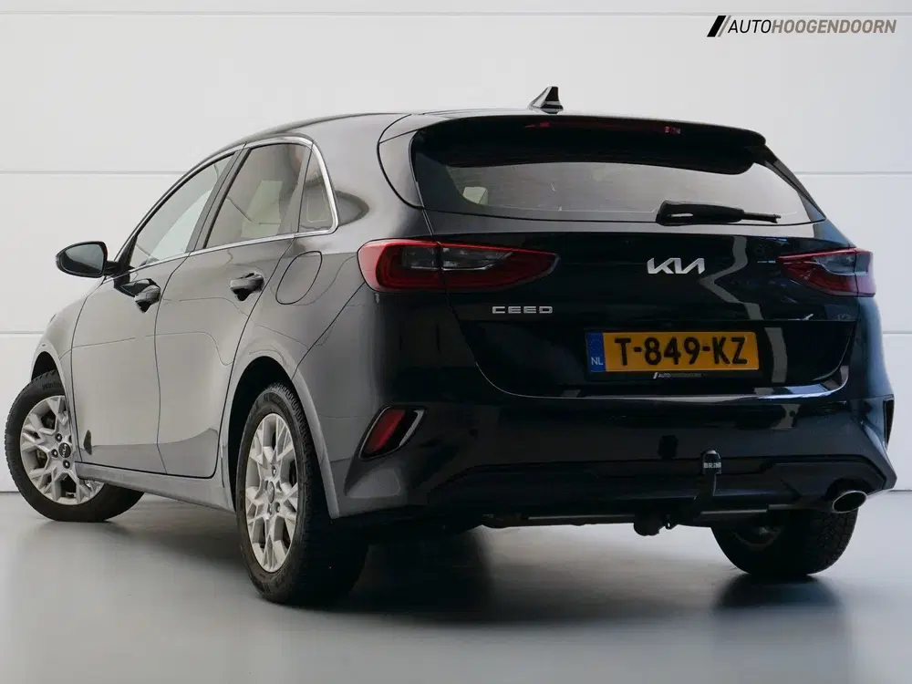 Kia Ceed 1.5 T-GDi MHEV DynamicLine Sport (APPLE CA uit 2023, foto 3