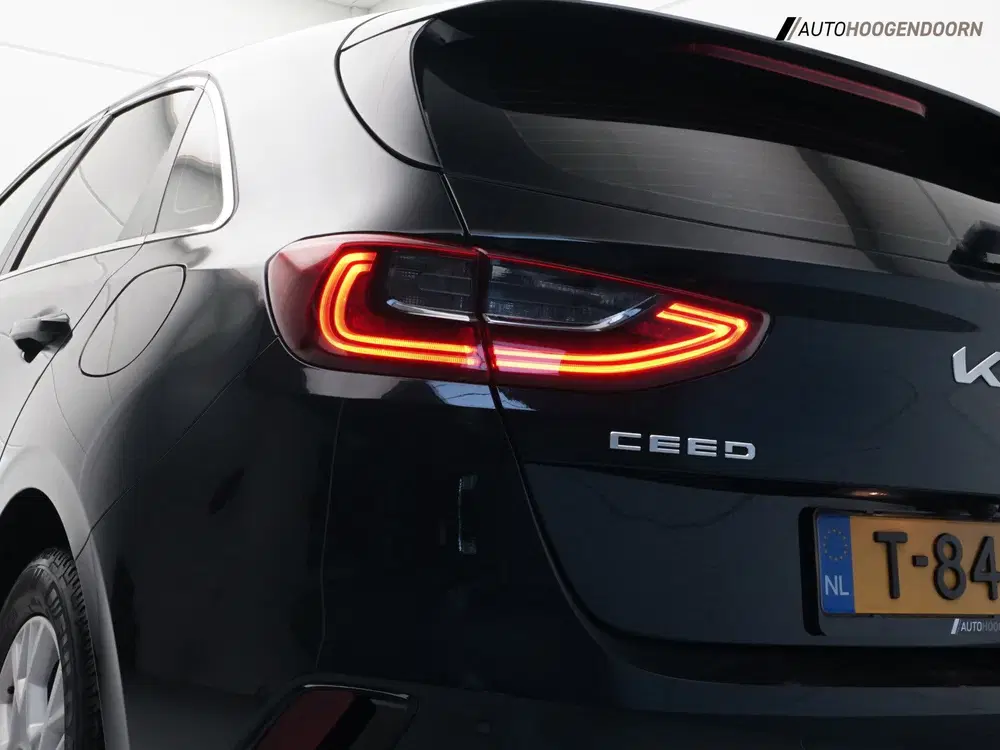 Kia Ceed 1.5 T-GDi MHEV DynamicLine Sport (APPLE CA uit 2023, foto 6