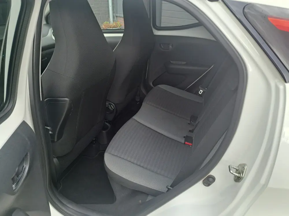 Toyota Aygo 1.0 VVT-i x-joy AUTOMAAT uit 2019, foto 8