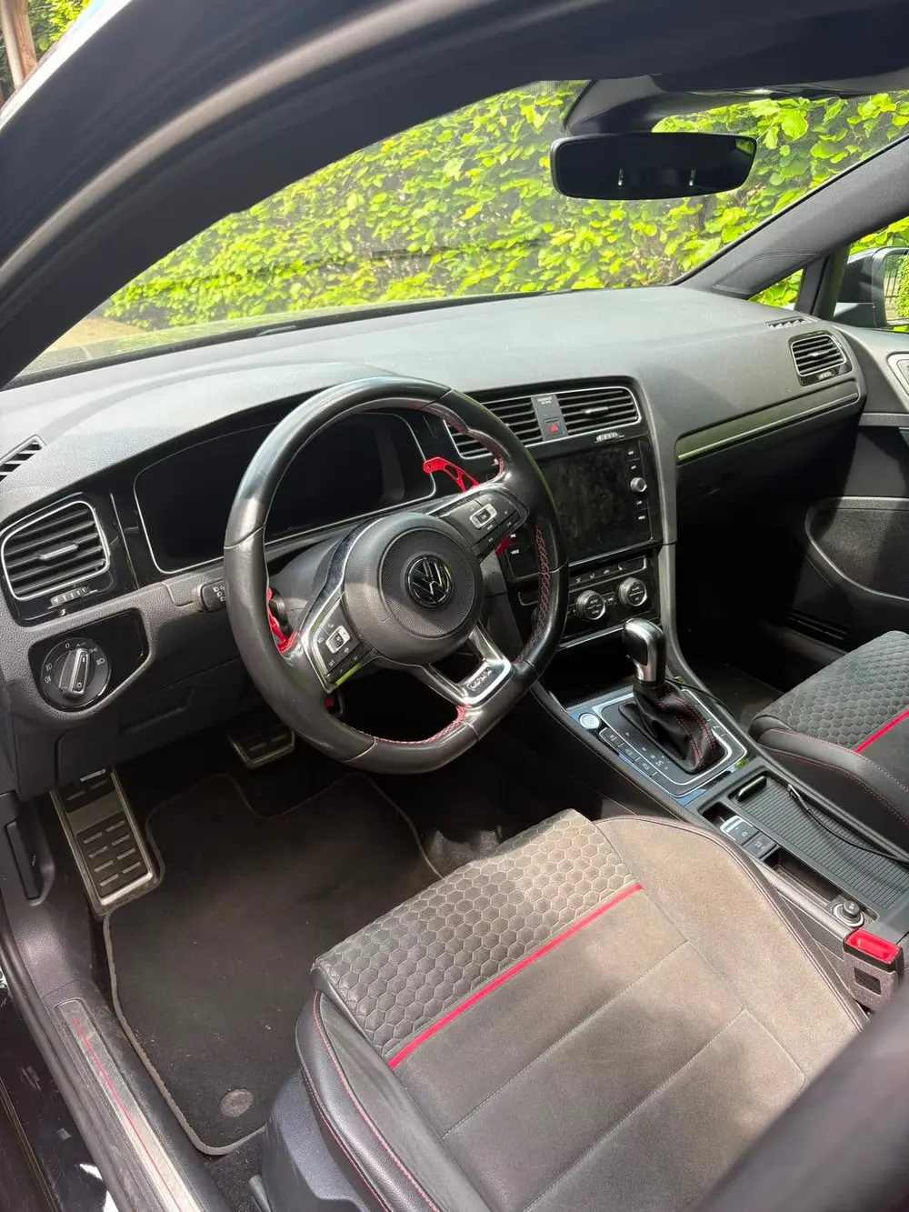 Volkswagen Golf VII Golf 7.5 GTI 2.0 Performance 245pk DSG 2019 Zwart uit 2019, foto 9