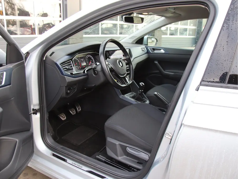 Volkswagen Polo 1.0 TSI Business United Pakket, Stoelverw, L uit 2021, foto 9