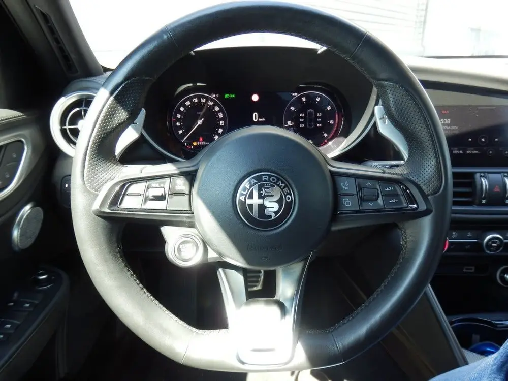 Alfa Romeo Giulia 2.0 T AWD Veloce Q4 280 pk. I Facelift I uit 2023, foto 13