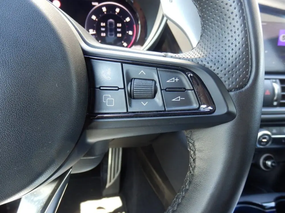 Alfa Romeo Giulia 2.0 T AWD Veloce Q4 280 pk. I Facelift I uit 2023, foto 20