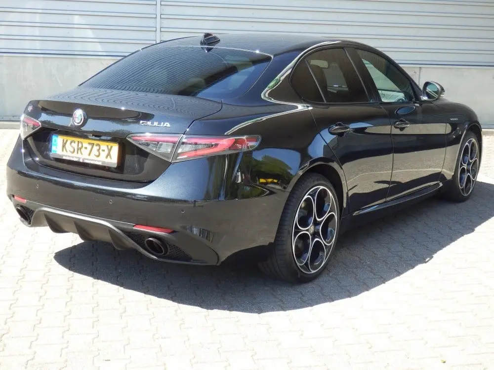 Alfa Romeo Giulia 2.0 T AWD Veloce Q4 280 pk. I Facelift I uit 2023, foto 3
