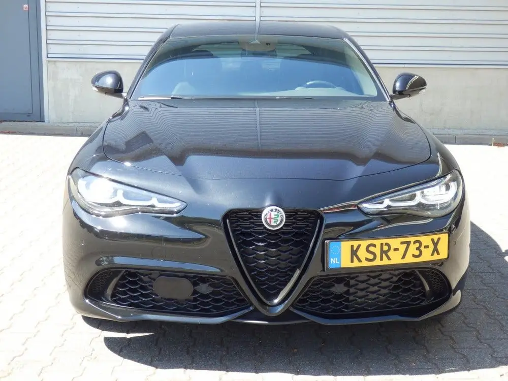 Alfa Romeo Giulia 2.0 T AWD Veloce Q4 280 pk. I Facelift I uit 2023, foto 4