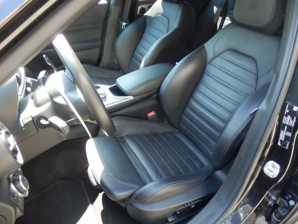 Alfa Romeo Giulia 2.0 T AWD Veloce Q4 280 pk. I Facelift I uit 2023, foto 7