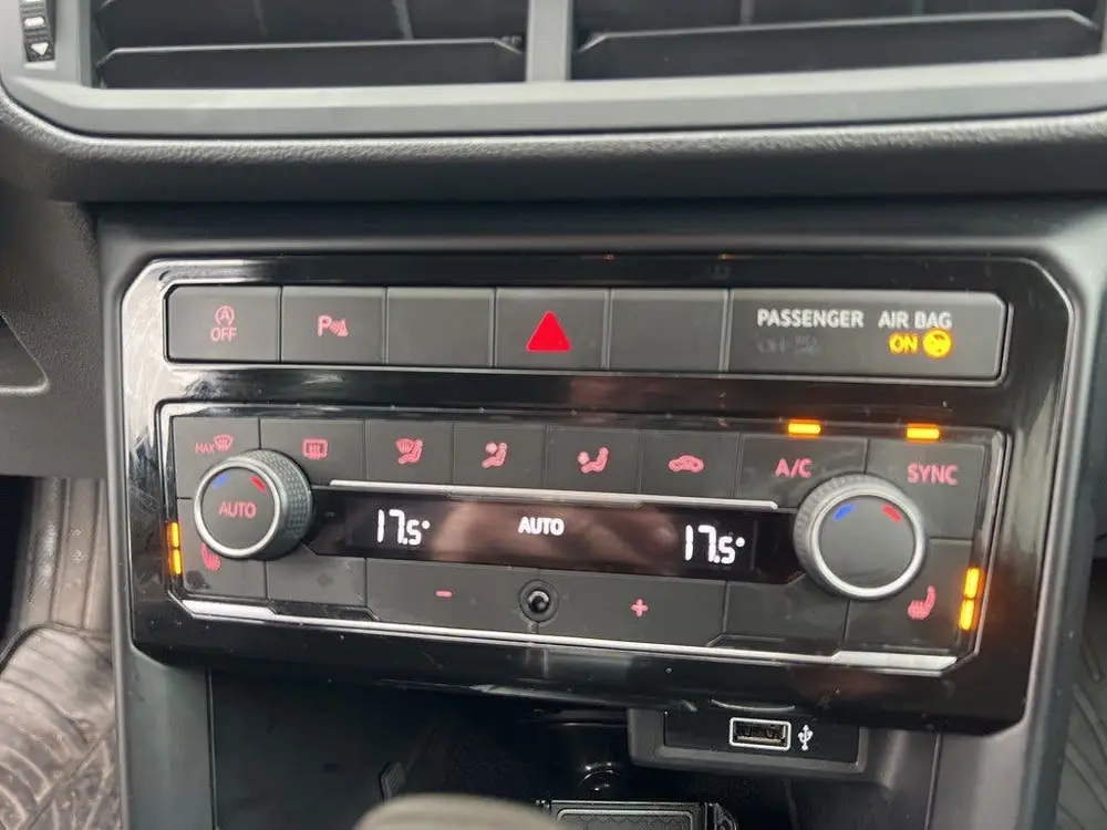 Volkswagen T-Cross 1.0 TSI Style Dsg / Led/ carplay uit 2019, foto 11