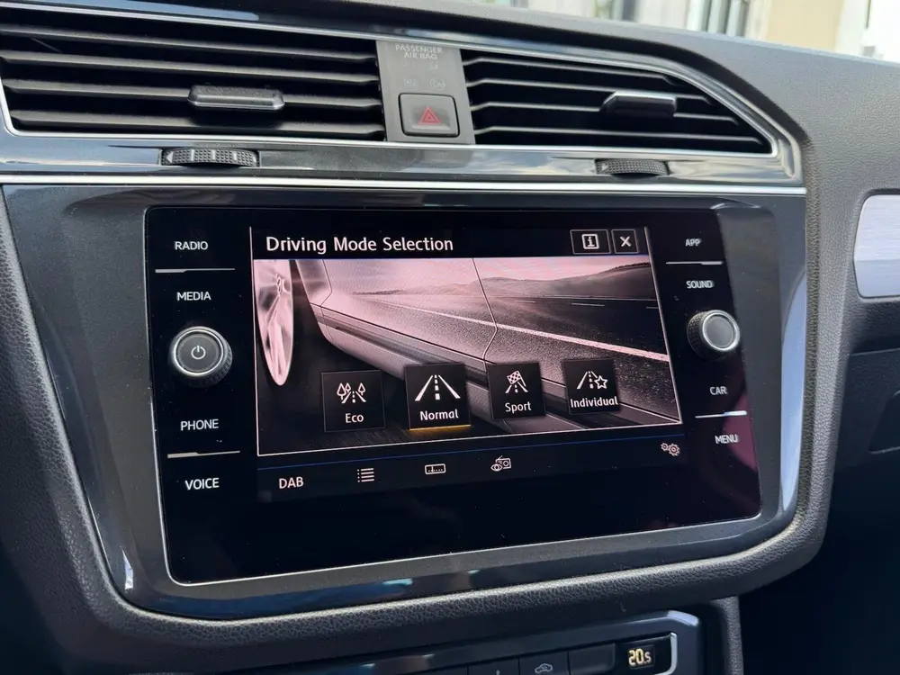 Volkswagen Tiguan 1.5 TSI R-Line | Full LED | CarPlay | Navi uit 2019, foto 17