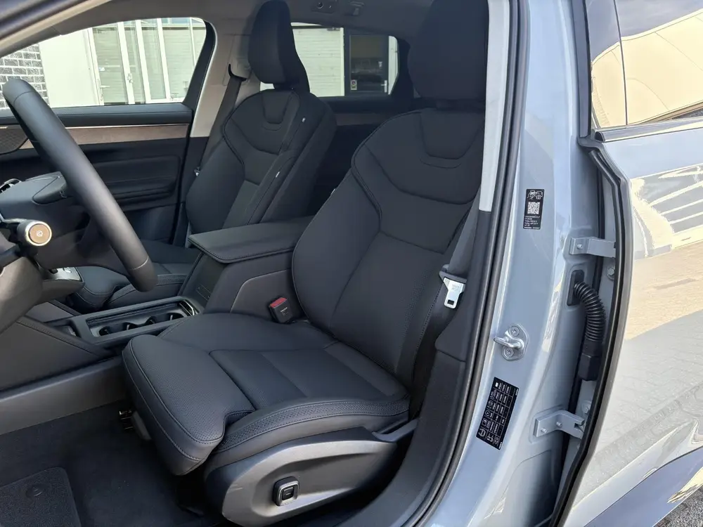 Volvo ES90 Single Motor Extended Range Plus Launch Ed uit 2026, foto 4