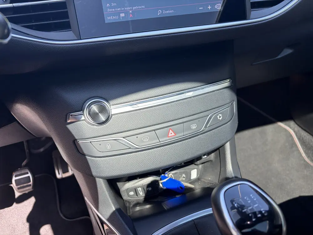 Peugeot 308 1.2 PureTech Blue Lease GT-Line uit 2021, foto 12