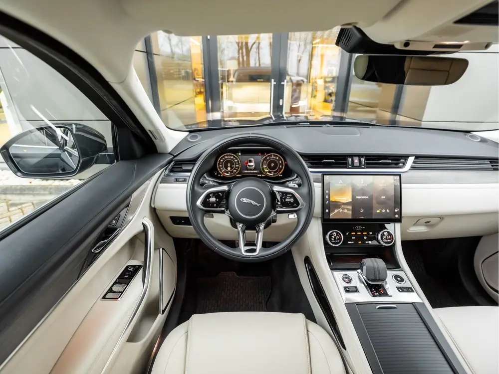 Jaguar F-Pace P400e 404pk AWD S uit 2022, foto 11