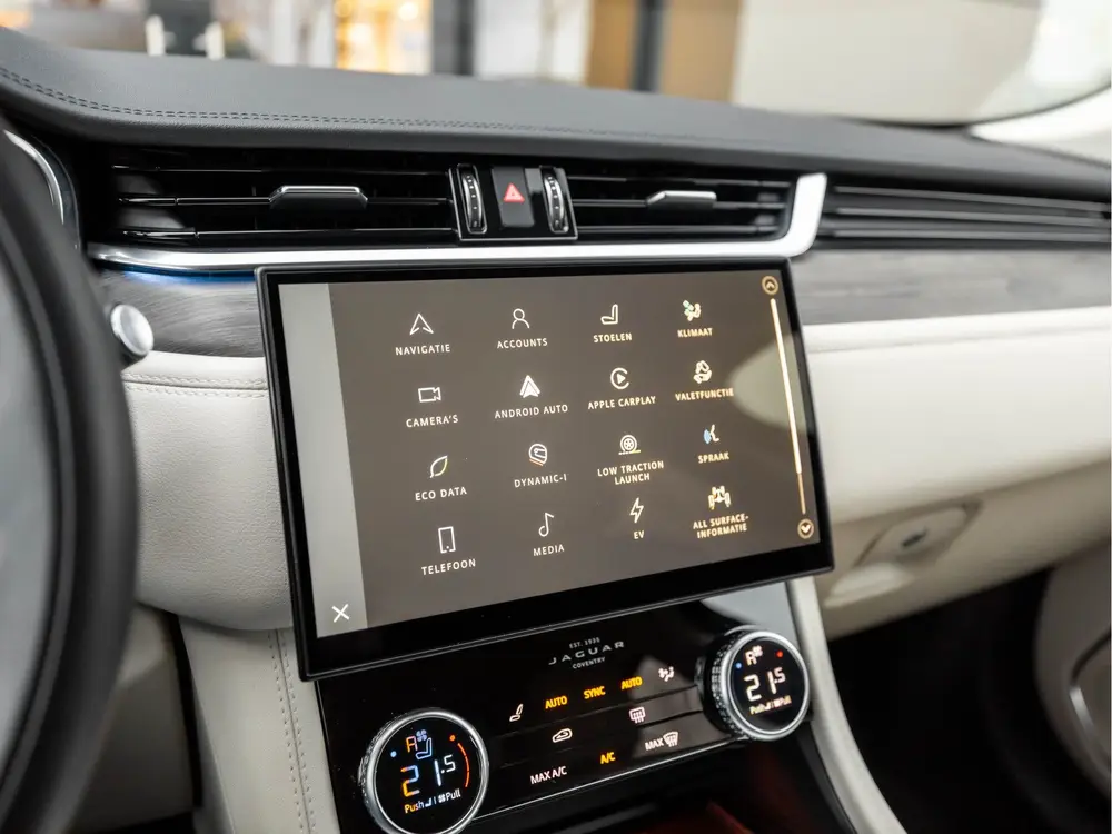 Jaguar F-Pace P400e 404pk AWD S uit 2022, foto 13