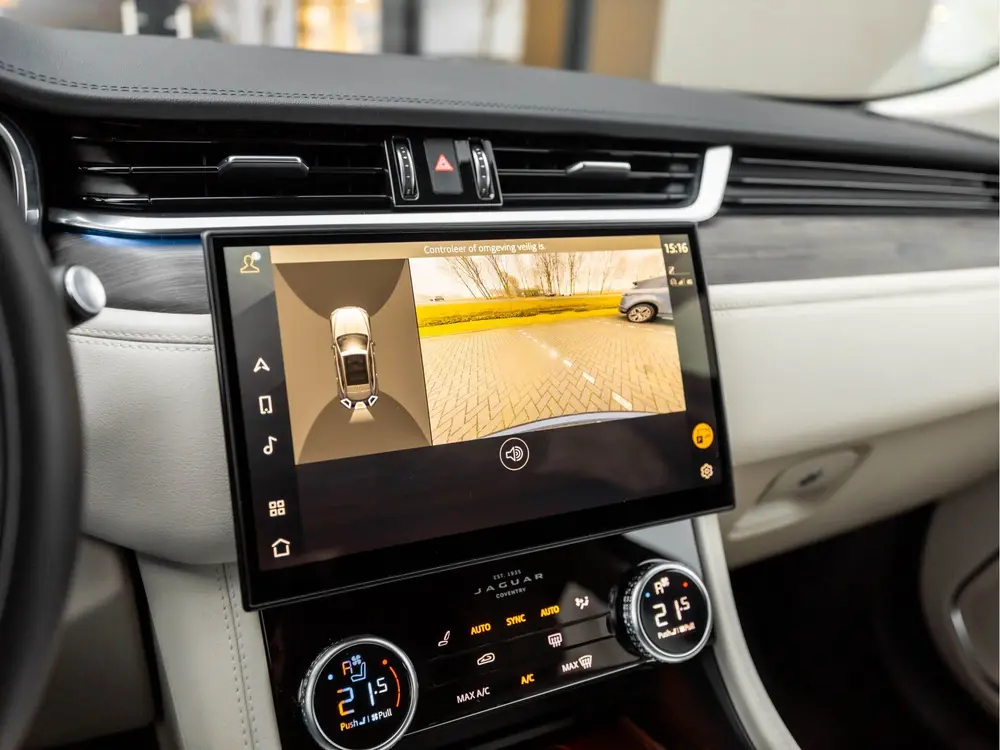 Jaguar F-Pace P400e 404pk AWD S uit 2022, foto 14