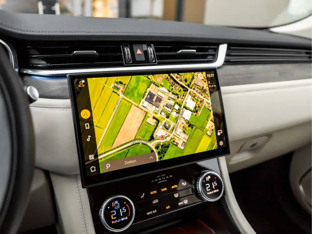 Jaguar F-Pace P400e 404pk AWD S uit 2022, foto 15