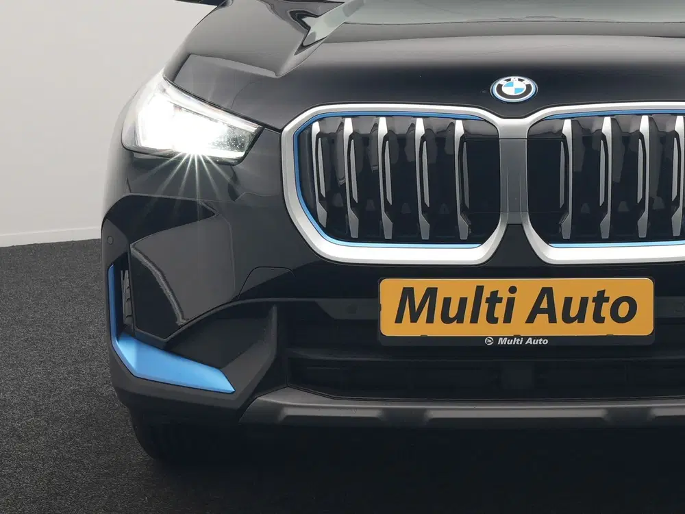BMW iX1 xDrive30 67 kWh 313pk Dealer O.H. uit 2023, foto 13