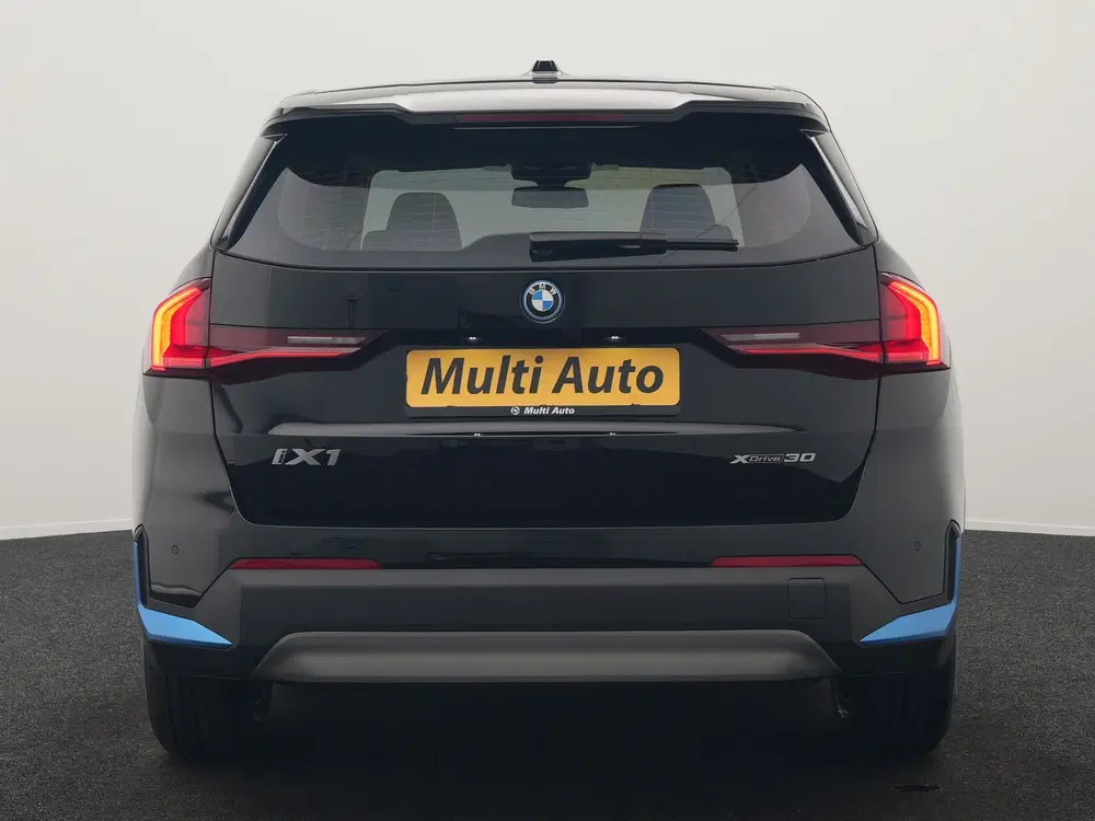 BMW iX1 xDrive30 67 kWh 313pk Dealer O.H. uit 2023, foto 16