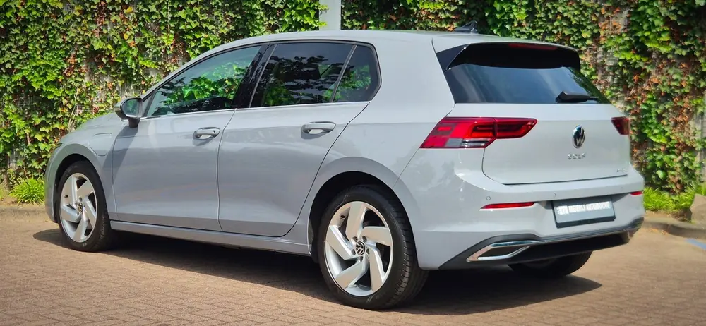Volkswagen Golf Volkswagen Golf eHybrid 204pk DSG | ACC | Ca uit 2022, foto 3