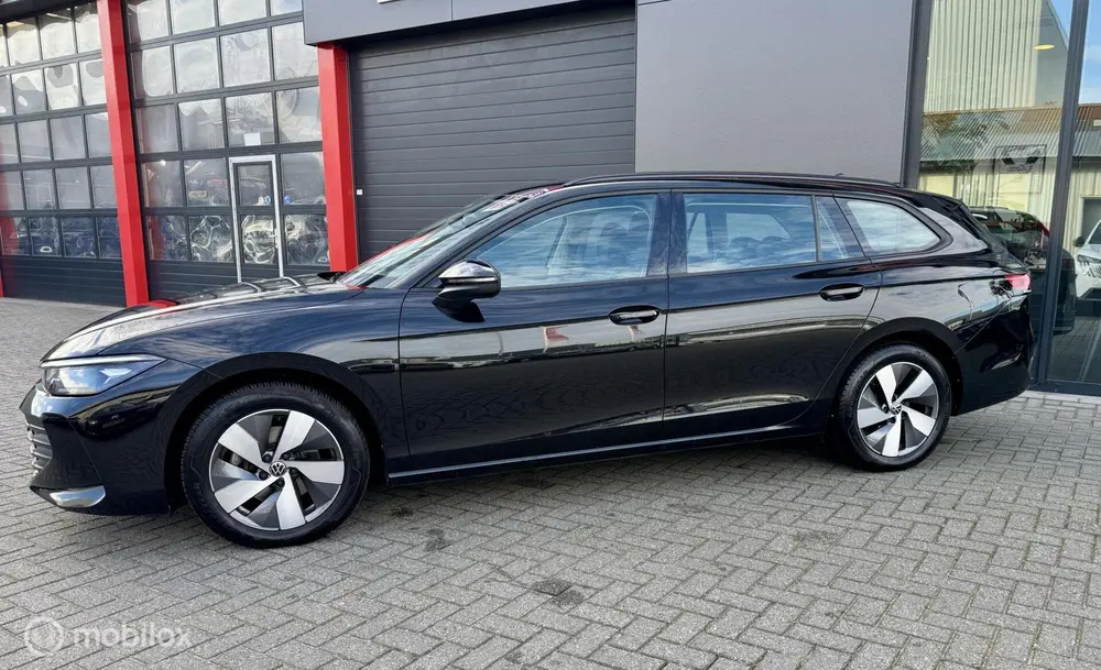 Volkswagen Passat Variant 1.5 eTSI uit 2024, foto 9