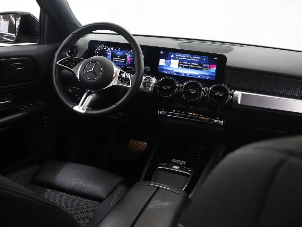 Mercedes-Benz GLB 180 Star Edition uit 2024, foto 9