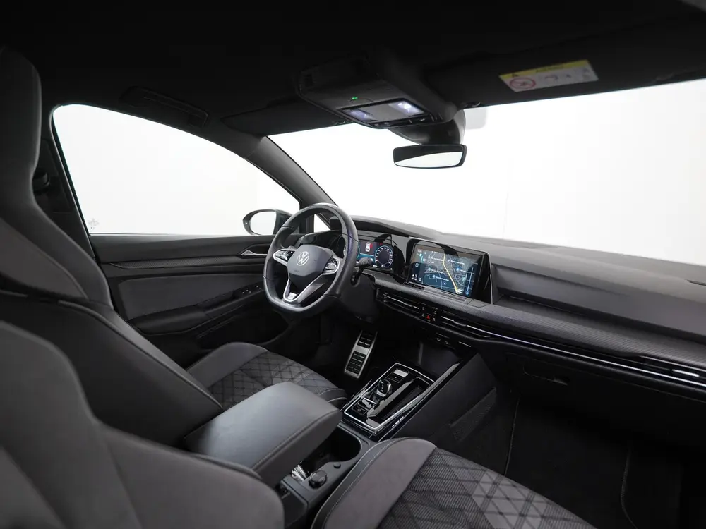 Volkswagen Golf 1.5 eTSI R-Line DSG | Trekhaak | Harman/Kard uit 2024, foto 2