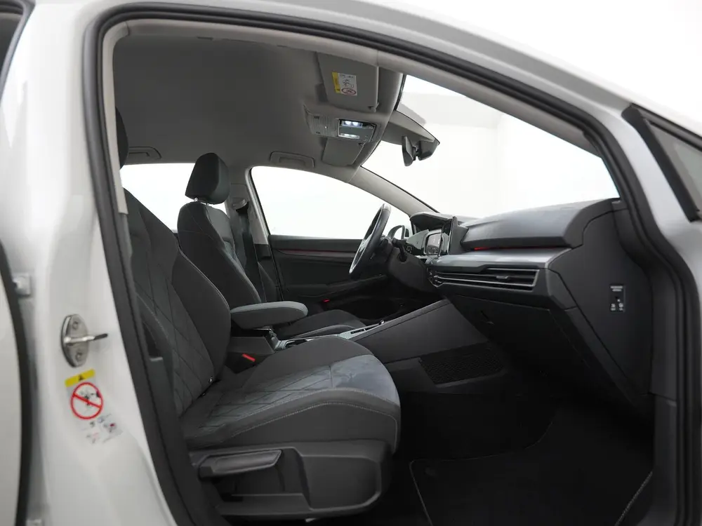 Volkswagen Golf 1.4 eHybrid Style | Camera | Zondag Open! uit 2022, foto 3