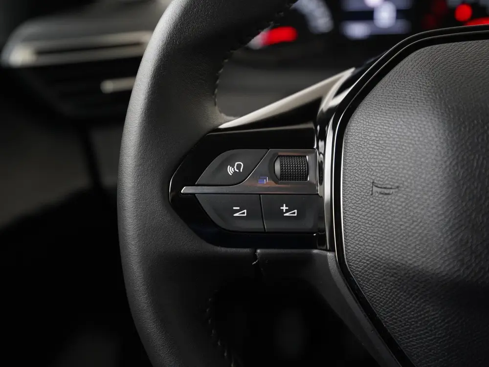 Peugeot 208 1.2 PureTech Style uit 2024, foto 7