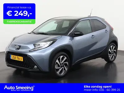 Toyota Aygo X 1.0 VVT-i MT Play Two-Tone uit 2025