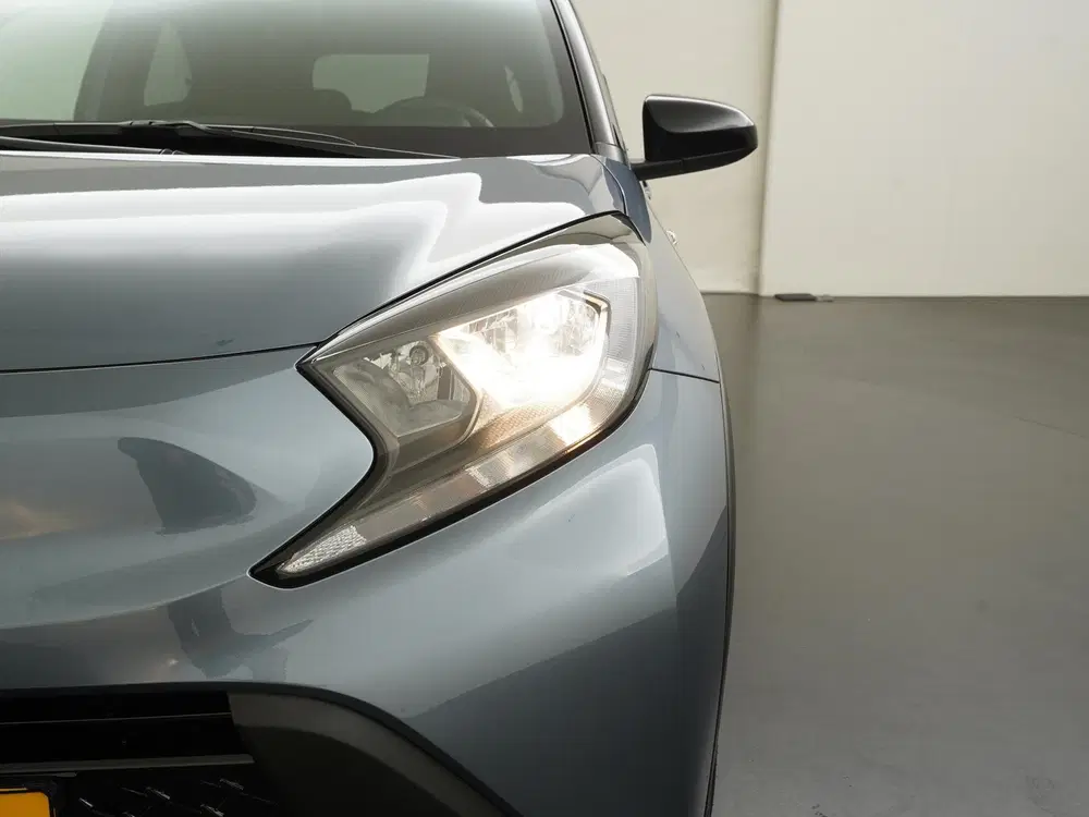 Toyota Aygo X 1.0 VVT-i MT Play Two-Tone uit 2025, foto 19