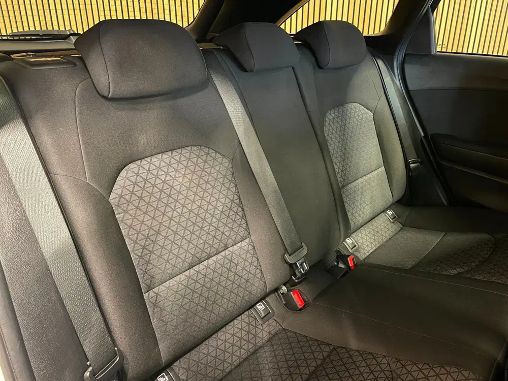 Kia Ceed 1.5 T-GDi DynamicLine uit 2023, foto 9