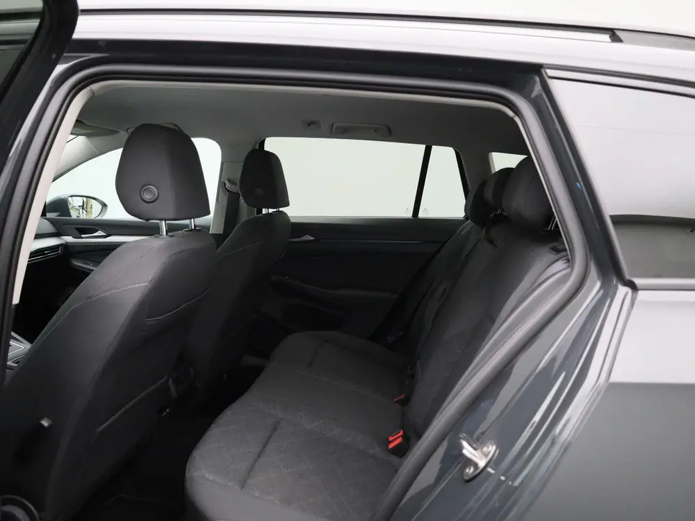 Volkswagen Golf 2.0 TDI SCR DSG Life Variant uit 2022, foto 10