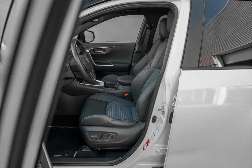 Toyota RAV 4 2.5 Hybrid AWD Bi-Tone Navi ACC Camera Tre uit 2021, foto 4