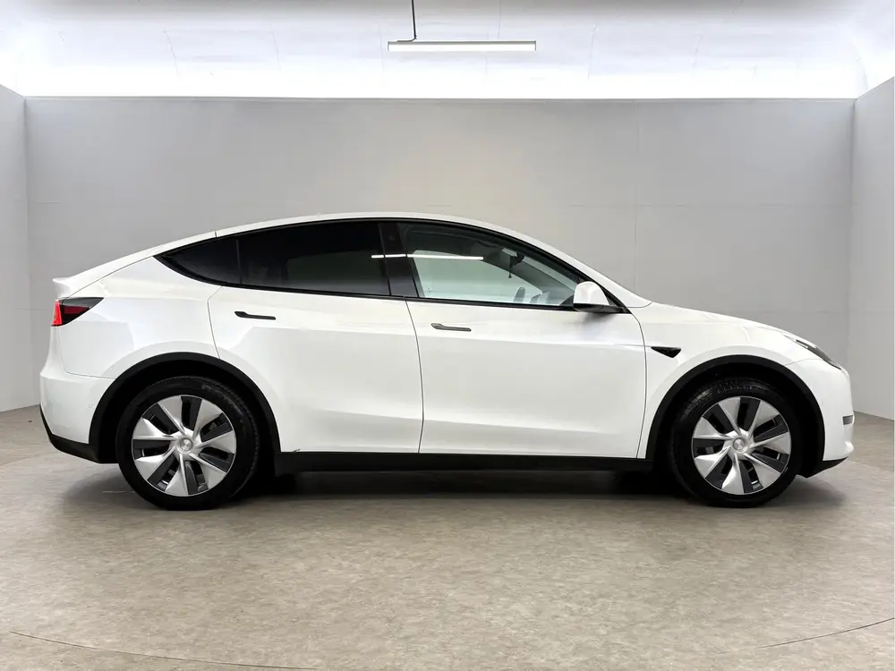 Tesla Model Y Long Range AWD 75 kWh uit 2021, foto 10