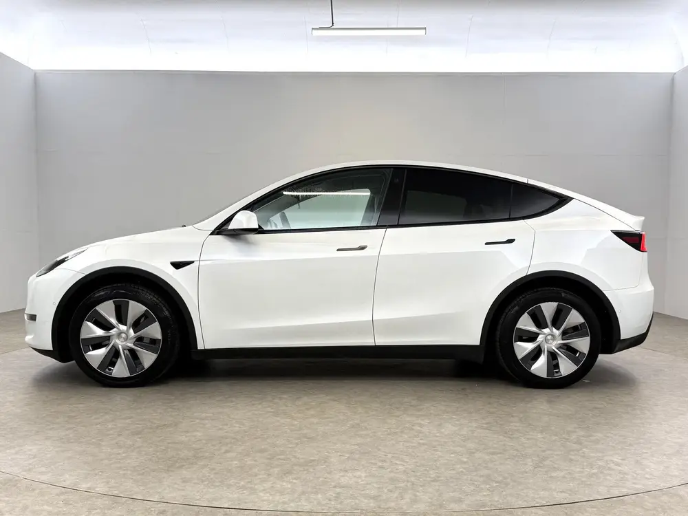 Tesla Model Y Long Range AWD 75 kWh uit 2021, foto 11
