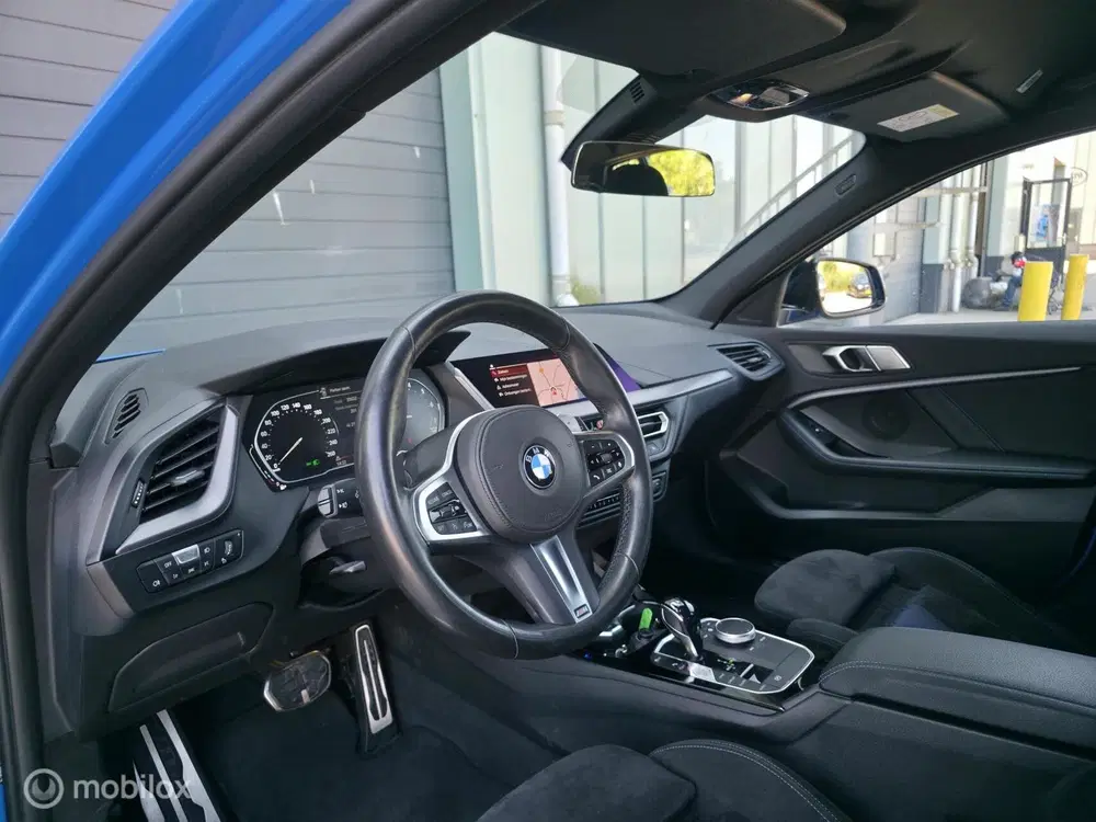 BMW 1-serie M135i xDrive uit 2021, foto 6