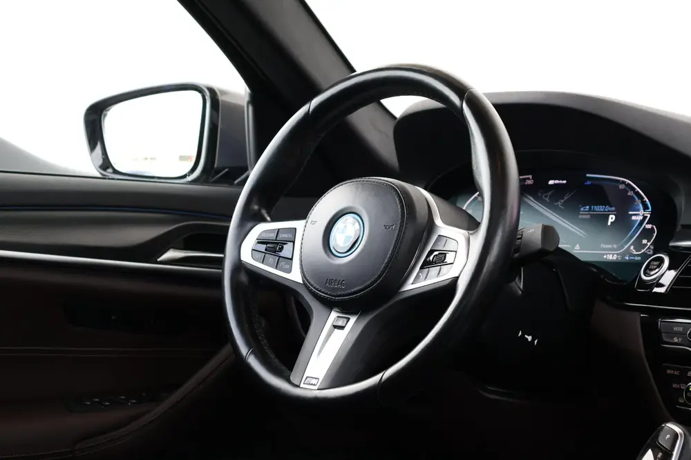 BMW 5-serie 530e Business Edition Plus uit 2023, foto 11