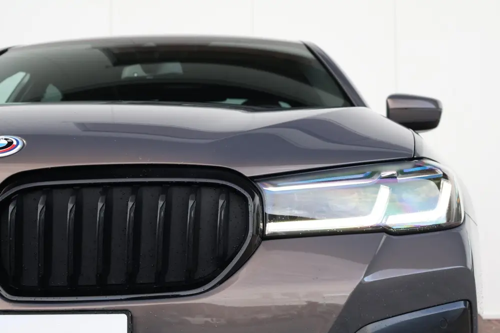 BMW 5-serie 530e Business Edition Plus uit 2023, foto 3
