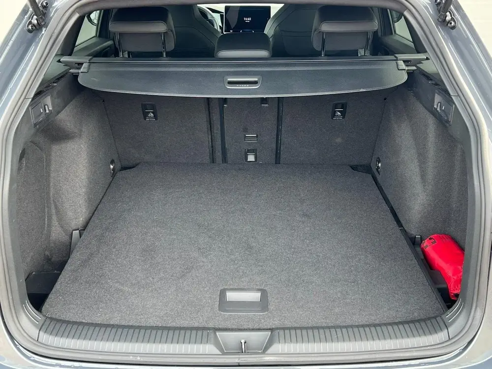 Volkswagen Golf 1.5 eTSI Variant | R-Line | Facelift model | uit 2025, foto 19