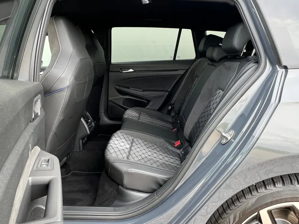 Volkswagen Golf 1.5 eTSI Variant | R-Line | Facelift model | uit 2025, foto 5