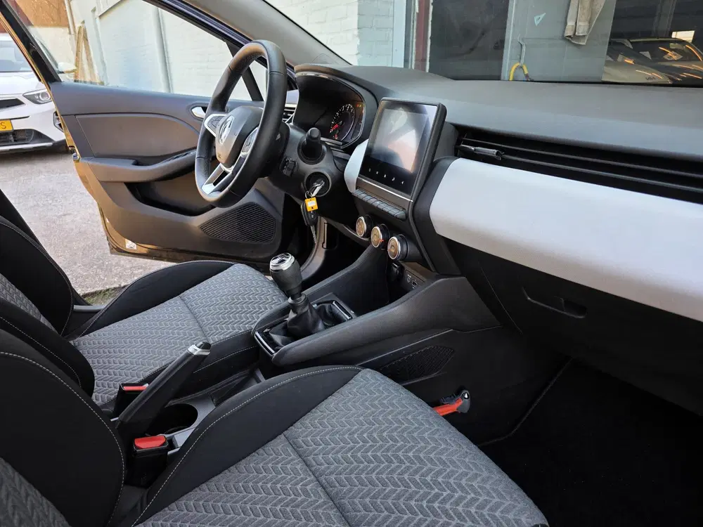 Renault Clio 1.0 TCe 90 Evolution uit 2023, foto 3